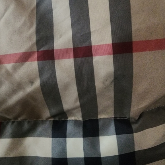 Burberry reversible puffer vest w/hood XXL - Picture 10 of 14